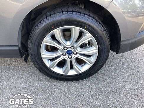 Used 2022 Ford Edge Titanium AWD/4WD image 32