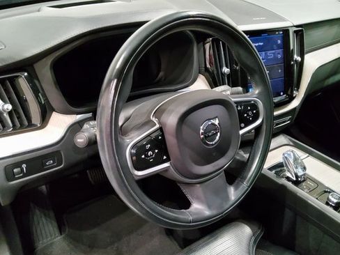 Used 2022 Volvo XC60 B5 Inscription w/ Advanced Package image 20