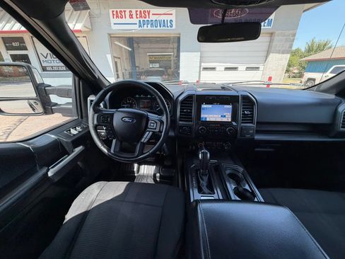 Used 2017 Ford F150 XLT w/ Equipment Group 302A Luxury AWD/4WD image 12