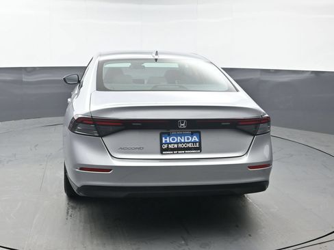 Used 2023 Honda Accord EX image 5
