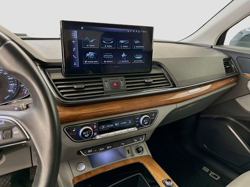 Used 2022 Audi Q5 2.0T Premium w/ Convenience Package image 26