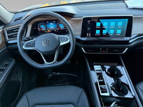 New 2026 Volkswagen Atlas SE image 11