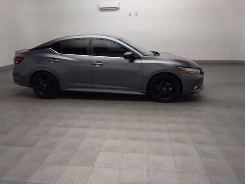 Used 2022 Nissan Sentra SR FWD image 11