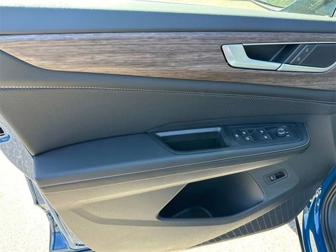 New 2025 Volkswagen Atlas SEL image 25