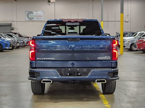 Used 2021 Chevrolet Silverado 1500 High Country w/ Technology Package AWD/4WD image 10