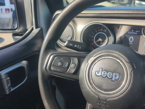 Used 2022 Jeep Gladiator Sport AWD/4WD image 19
