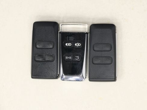 Used 2014 Aston Martin V8 Vantage Roadster image 5