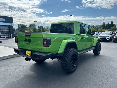 New 2025 Jeep Gladiator High Tide image 2