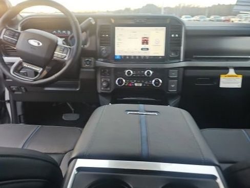 New 2026 Ford F250 Platinum w/ FX4 Off-Road Package AWD/4WD image 6