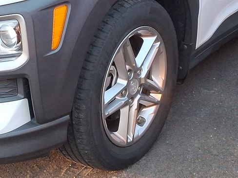 Used 2019 Hyundai Kona SE FWD image 10