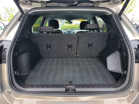 Used 2018 Chevrolet Equinox LT FWD image 7