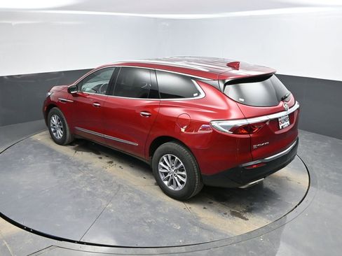 Used 2024 Buick Enclave Premium image 17