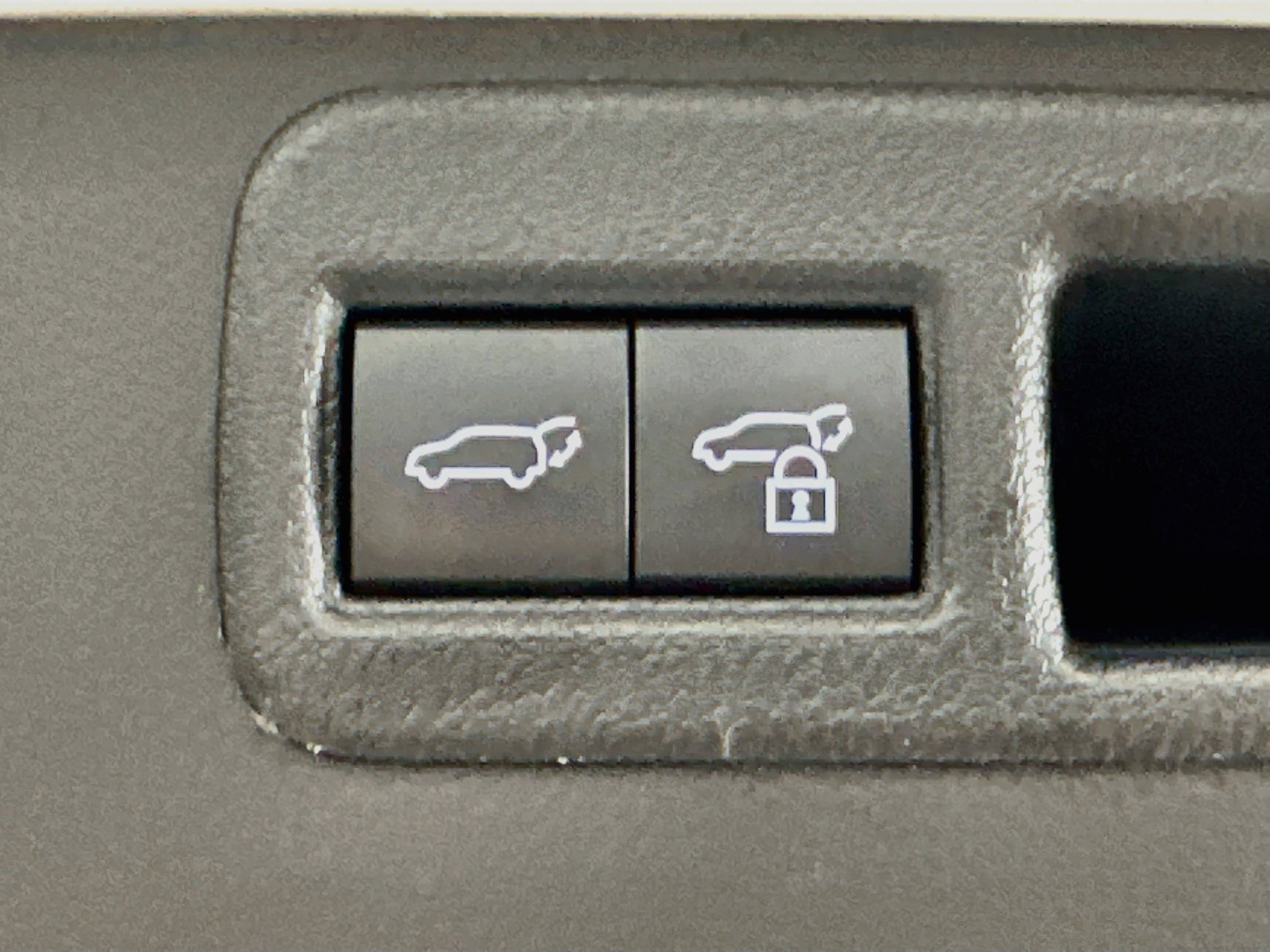 Used 2021 Toyota Venza Limited AWD/4WD image 29