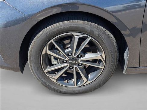 Used 2023 Kia Forte LXS w/ LXS Technology Package FWD image 25