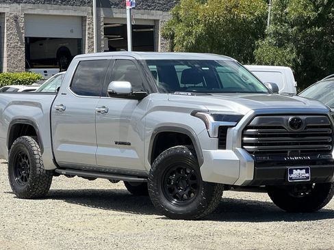 Used 2023 Toyota Tundra Limited w/ Power Package AWD/4WD image 2
