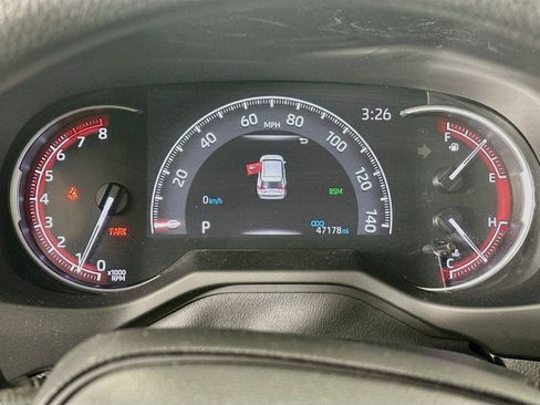 Used 2024 Toyota RAV4 XLE FWD image 19