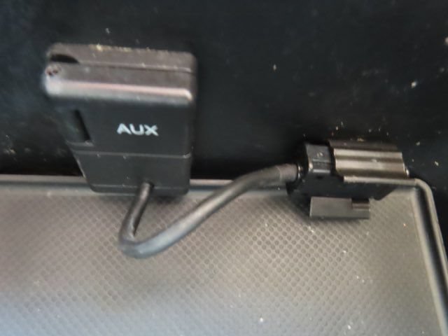 Used 2010 Acura MDX w/ Technology Package AWD/4WD image 30