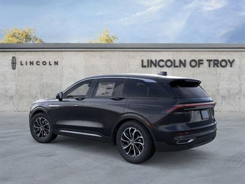 New 2026 Lincoln Nautilus Premier image 4