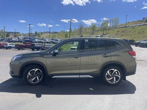 Used 2024 Subaru Forester Touring AWD/4WD image 4