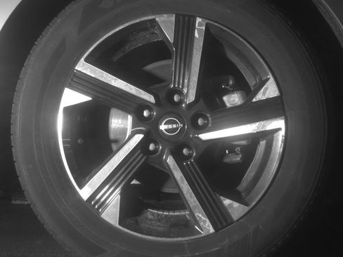 Used 2025 Nissan Sentra SV FWD image 13