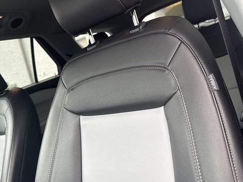 Used 2023 Ford Explorer XLT w/ Equipment Group 202A image 34