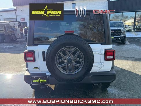 Used 2025 Jeep Wrangler Sport image 4