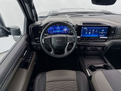 Used 2024 Chevrolet Silverado 2500 ZR2 w/ Technology Package image 25