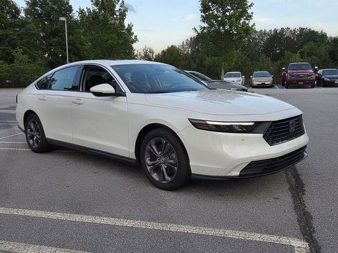 Used 2025 Honda Accord EX-L image 4