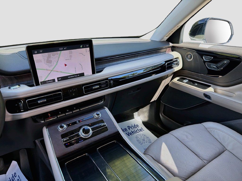 Used 2024 Lincoln Aviator Reserve w/ Elements Package Plus AWD/4WD image 27