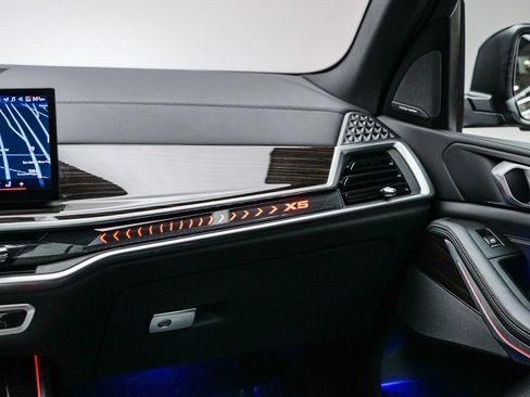 Used 2024 BMW X5 xDrive40i w/ Premium Package image 17