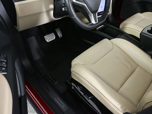 Used 2016 Tesla Model X Performance image 7