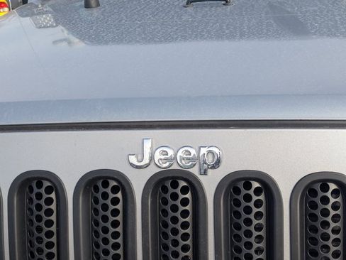 Used 2014 Jeep Wrangler Sport w/ Connectivity Group image 10