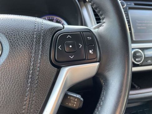 Used 2015 Toyota Highlander XLE image 27