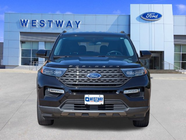 Used 2023 Ford Explorer XLT w/ Equipment Group 202A RWD image 6