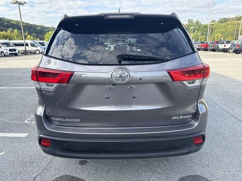 Used 2019 Toyota Highlander XLE image 5