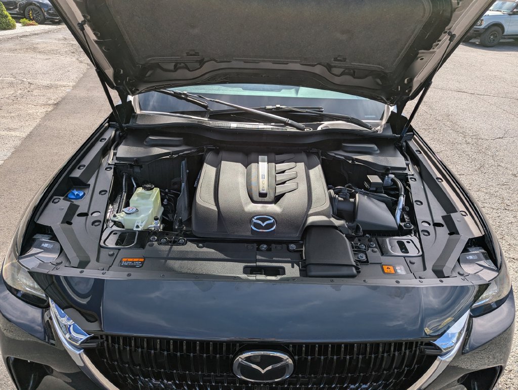 Used 2025 MAZDA CX-90 Plug-In Hybrid w/ Preferred AWD/4WD image 46
