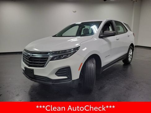 Used 2024 Chevrolet Equinox LS w/ Driver Confidence II Package FWD image 4