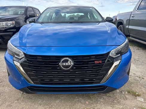 Used 2024 Nissan Sentra SR FWD image 2
