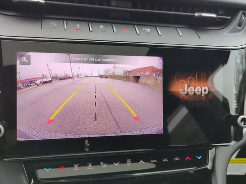 New 2026 Jeep Grand Cherokee Altitude AWD/4WD image 20