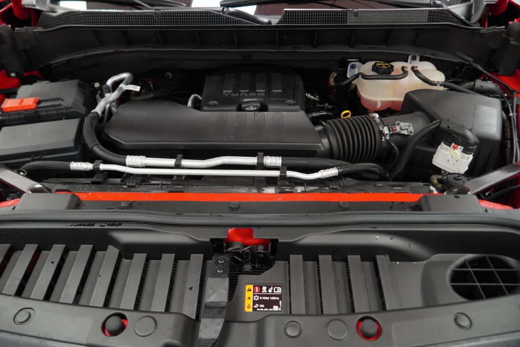Used 2024 Chevrolet Silverado 1500 LT AWD/4WD image 41