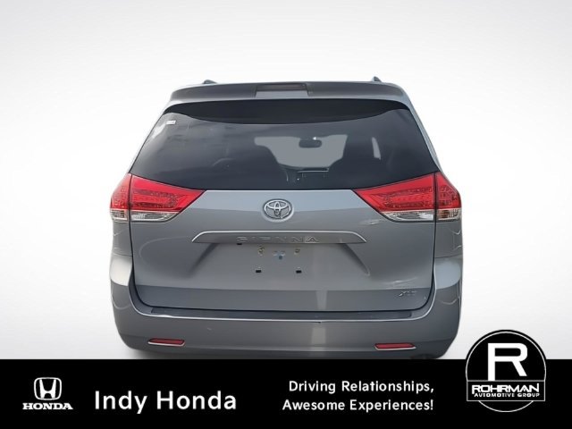 Used 2014 Toyota Sienna XLE FWD image 8