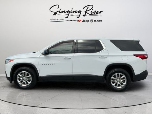 Used 2020 Chevrolet Traverse LS w/ LPO, Blackout Package FWD image 4