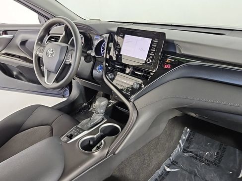 Used 2021 Toyota Camry LE FWD image 13