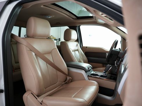 Used 2014 Ford F150 Lariat w/ Lariat Chrome Package image 55