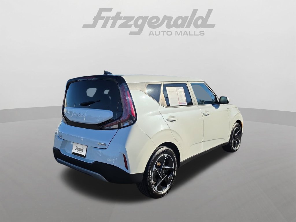 Used 2024 Kia Soul EX FWD image 16