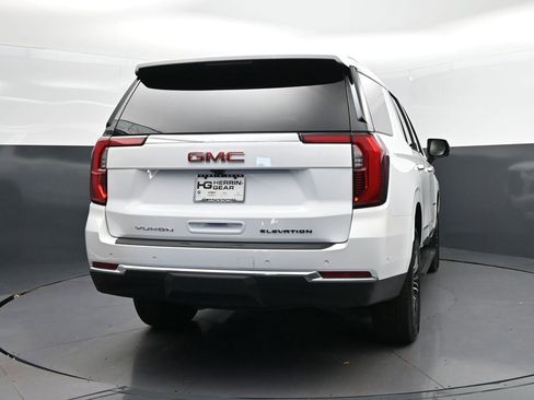 Used 2025 GMC Yukon Elevation w/ LPO, Elevation Black Package AWD/4WD image 7