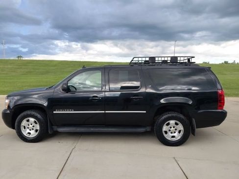Used 2012 Chevrolet Suburban LT w/ Luxury Package AWD/4WD image 6