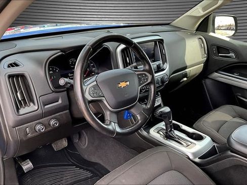 Used 2020 Chevrolet Colorado LT w/ Colorado RST Special Edition image 17