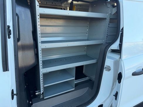 Used 2023 Ford Transit Connect XLT image 22