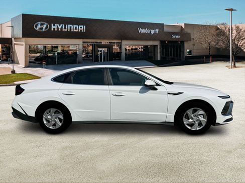 New 2025 Hyundai Sonata SE FWD image 9